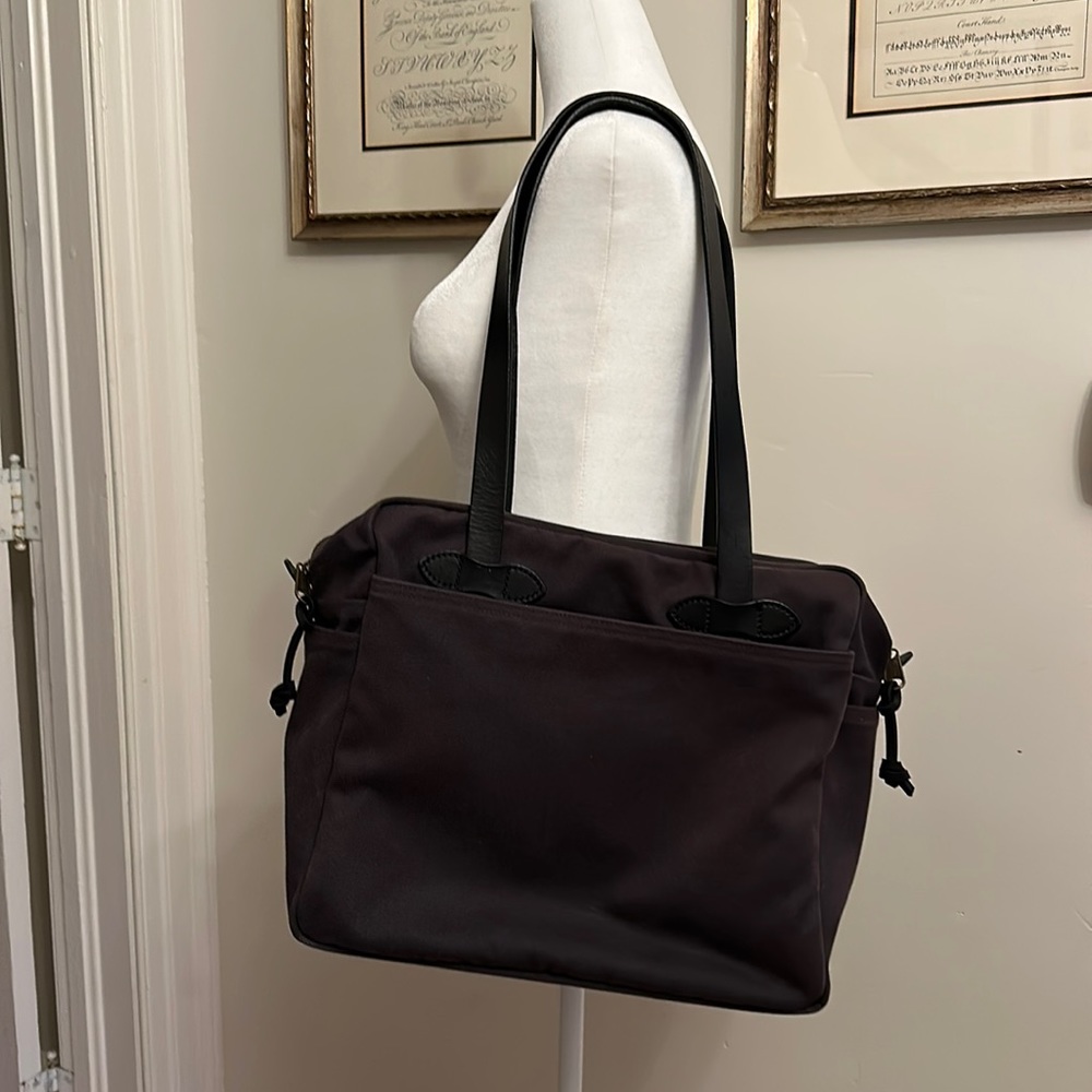 Lightly used Filson zippered tote in Dark brown *very rare color*